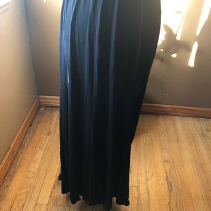 Long black size large mossimo skirt